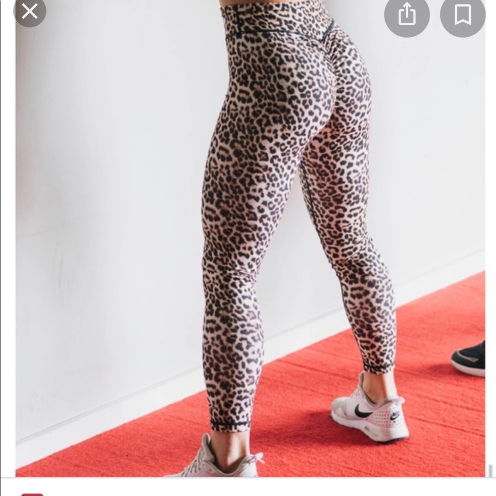 Zyia leggings